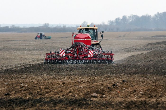 Сельхозпроизводители Башкирии провели сев яровых культур на 30% запланированных площадей Сельхозпроизводители Башкирии провели сев яровых культур на 30% запланированных площадей