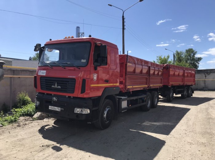 Закупка новых зерновозов и муковозов для перевозки продукции до клиентов